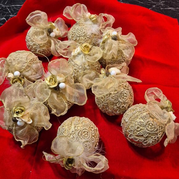Handcrafted Christmas Ornaments. Gold fabric - Picture 3 of 4